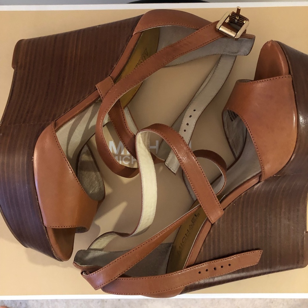 Mk tan wedges - Picture 1 of 4